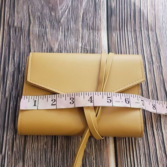 Glass Ladder & Co Tech Organizer - Picture 11 of 16